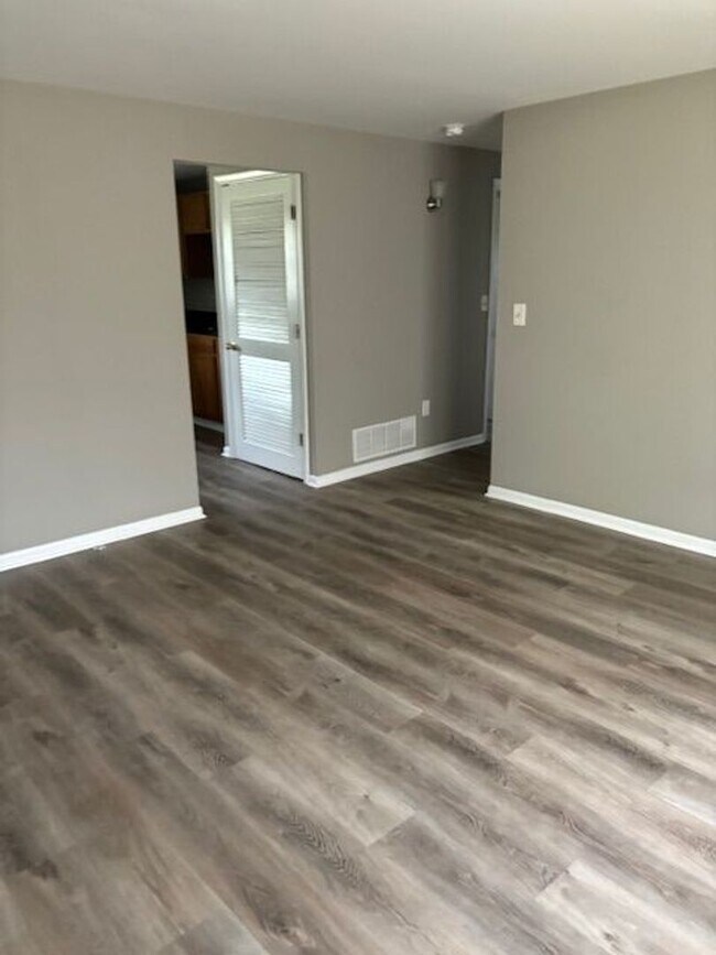 Building Photo - 3709 Beulah Rd