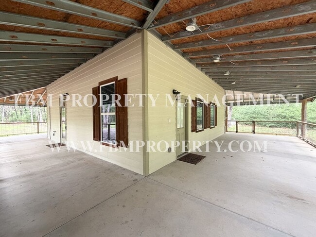 Building Photo - 338 Post Oak Dr