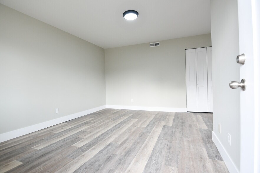 Building Photo - 1309 Indianola Ave