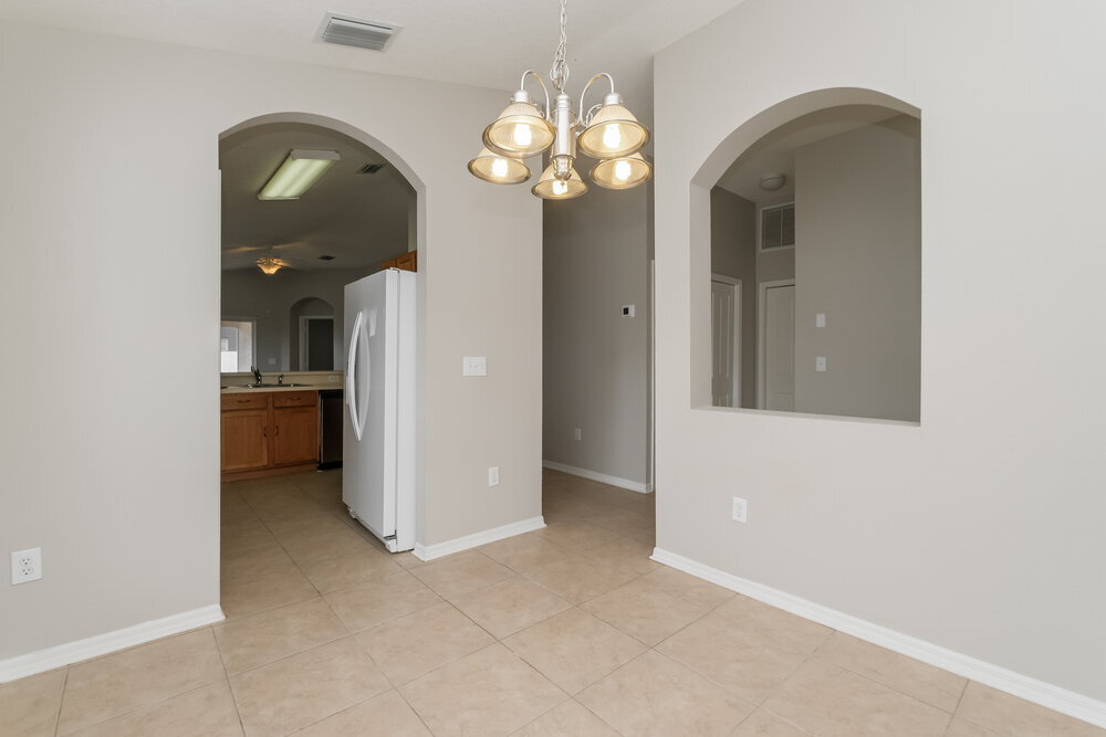 Building Photo - 8350 Crescent Moon Dr