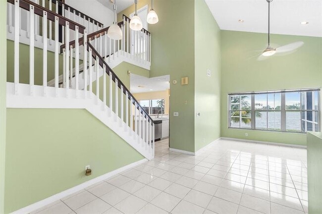 Building Photo - 3138 W Buena Vista Dr