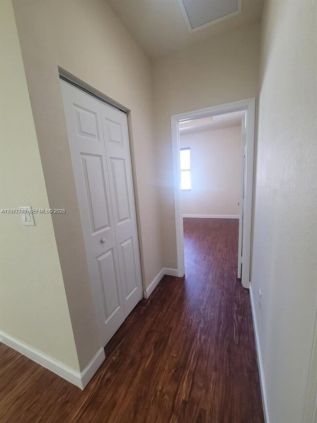 Building Photo - 8935 W 35th Ln