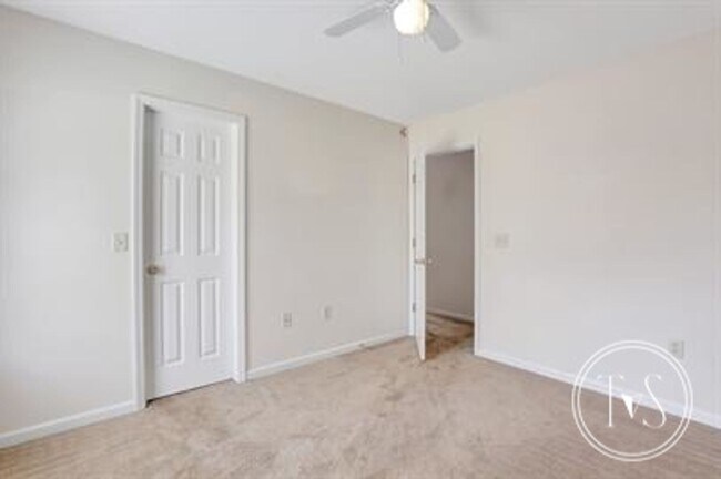 Building Photo - 45 Prospect Lp