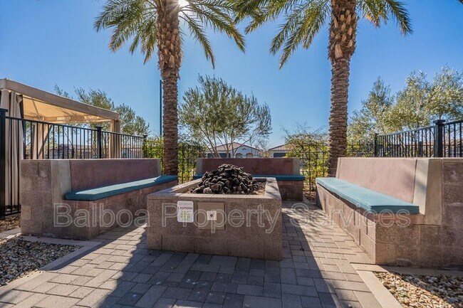 Building Photo - 5528 S Dillon Cir