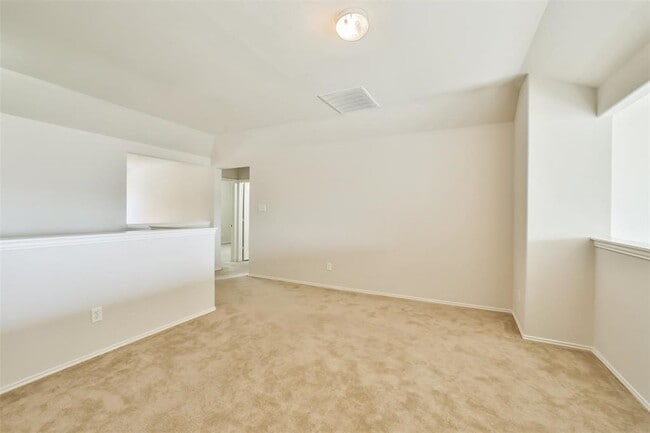 Building Photo - 911 Merlin Roost Ct