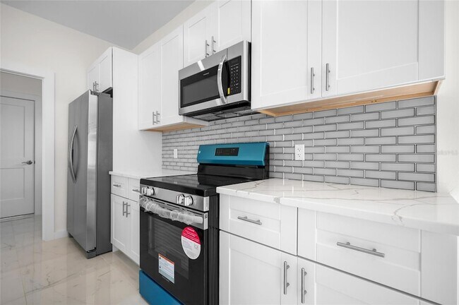 Building Photo - 13 Polar Ct