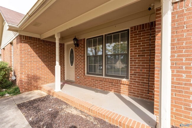 Building Photo - 107 Bridgestone Dr NE