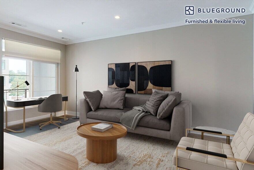 Building Photo - 240 E Shore Rd