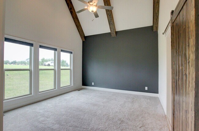 Building Photo - Custom Build in Sango.  Wow Factor