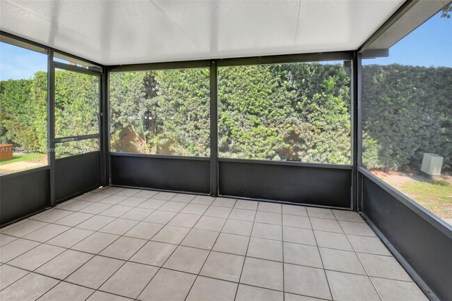 Building Photo - 1472 SW 26th Ave