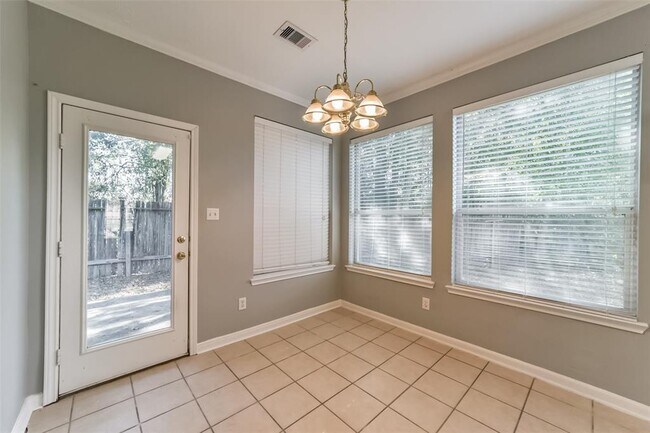 Building Photo - 440 Mystic Trail Loop