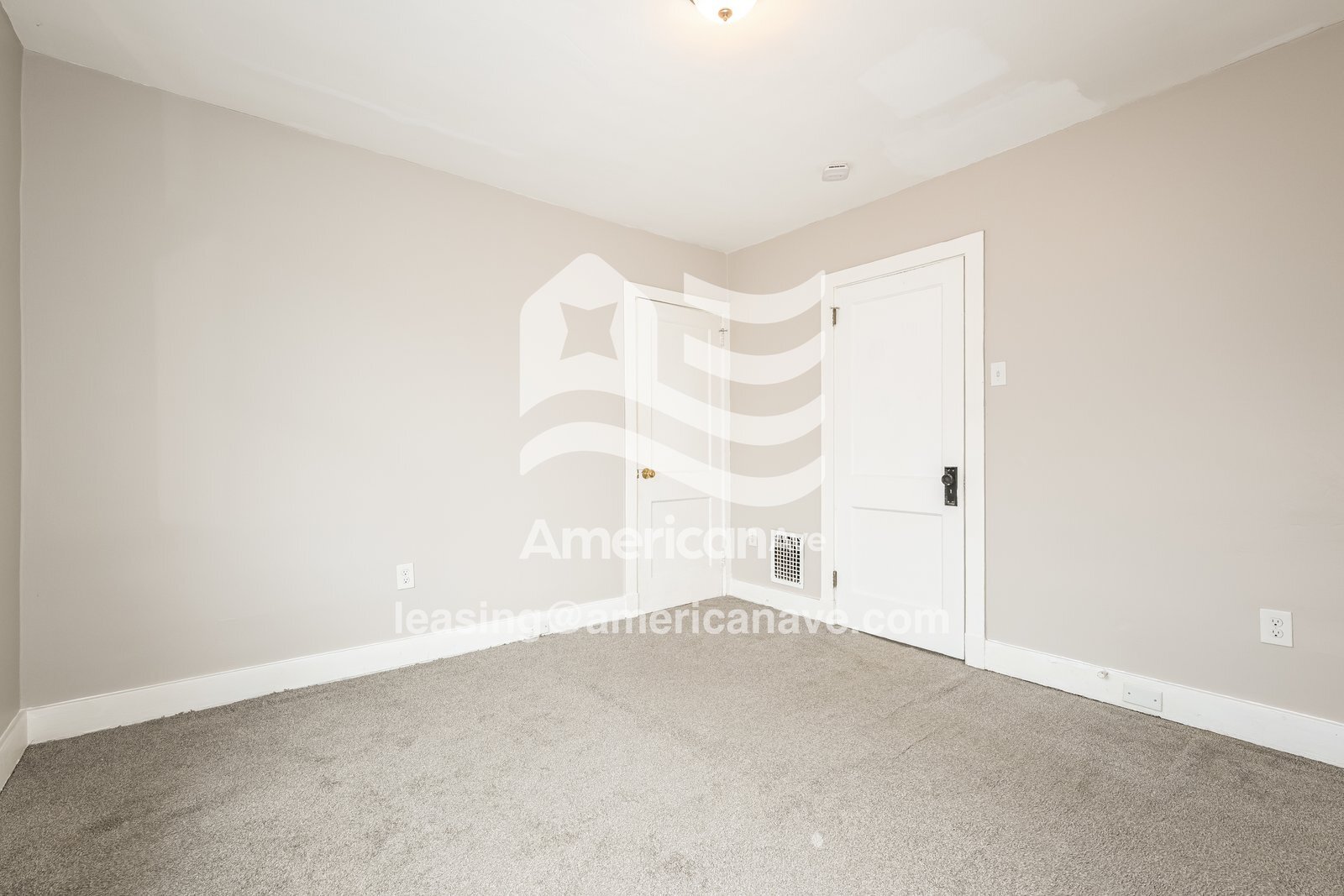 Building Photo - 1221 McNeilly Ave