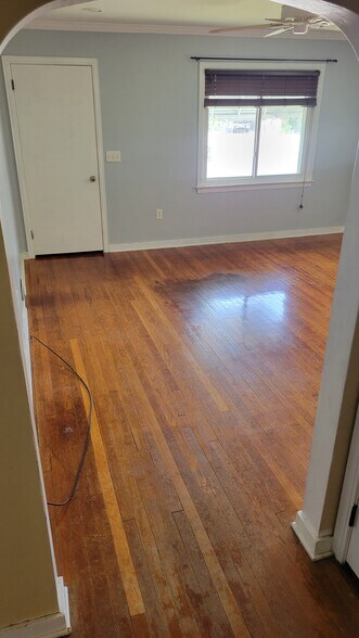 Building Photo - 2803 Rudolph Ave