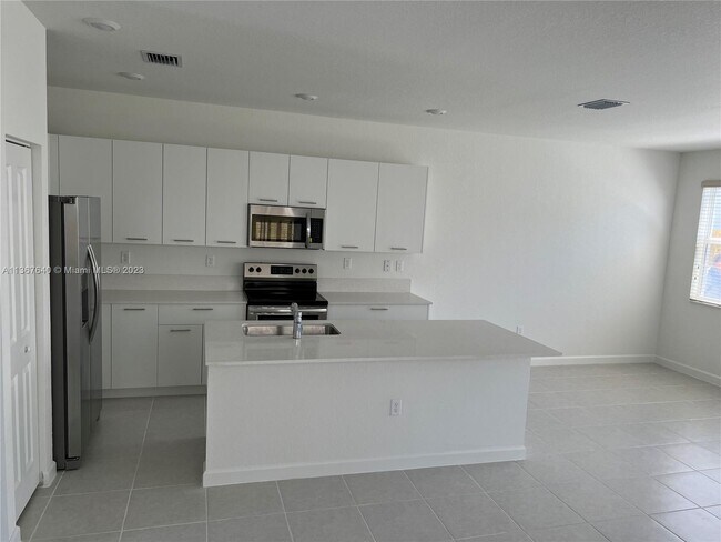 Building Photo - 2364 NW 130th St