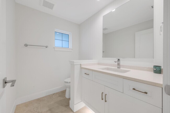 Building Photo - 1386 S Atlantic Dr