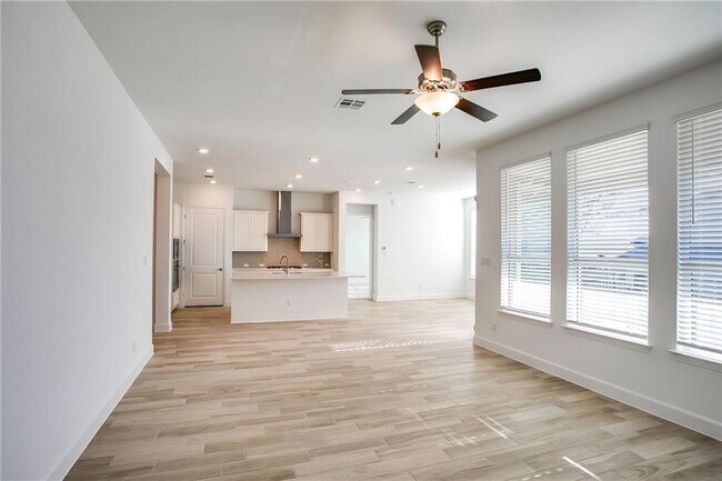 Building Photo - 505 Affazia Ln