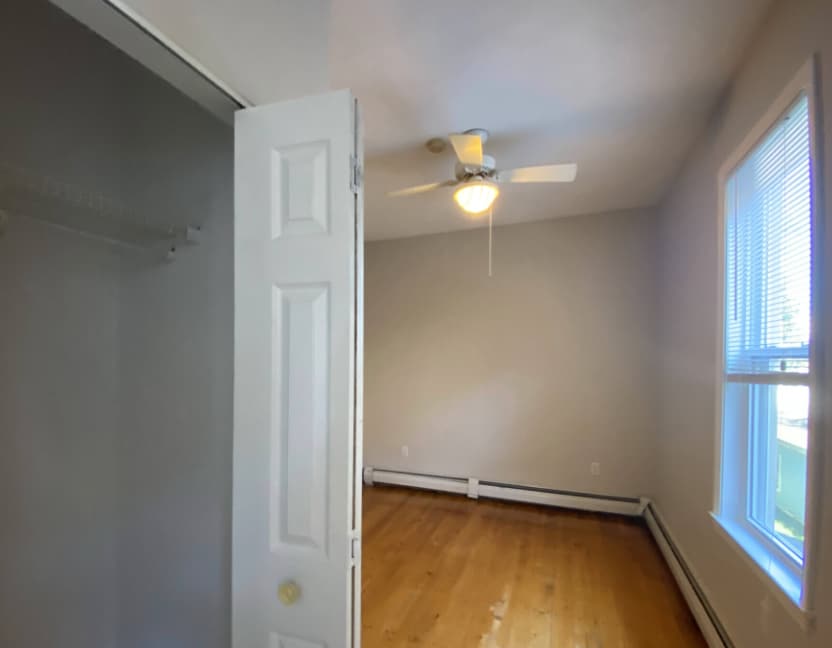 Building Photo - 11 Beacon St