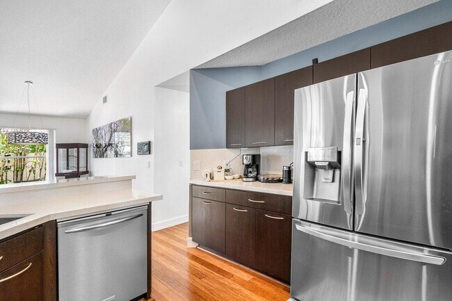 Building Photo - 2470 Sandstone Ct