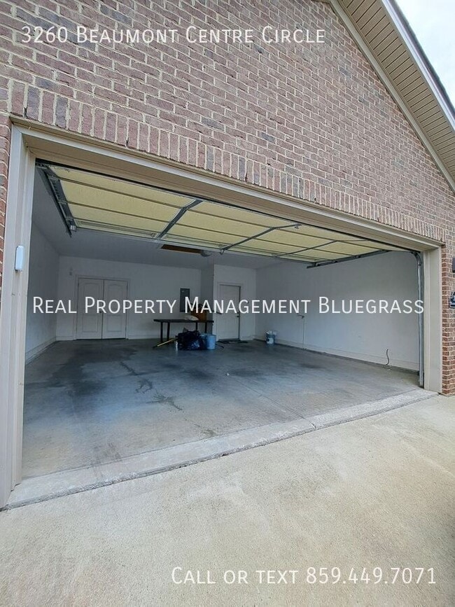 Building Photo - 3260 Beaumont Centre Cir