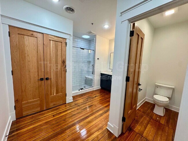 Building Photo - 209 W Main St