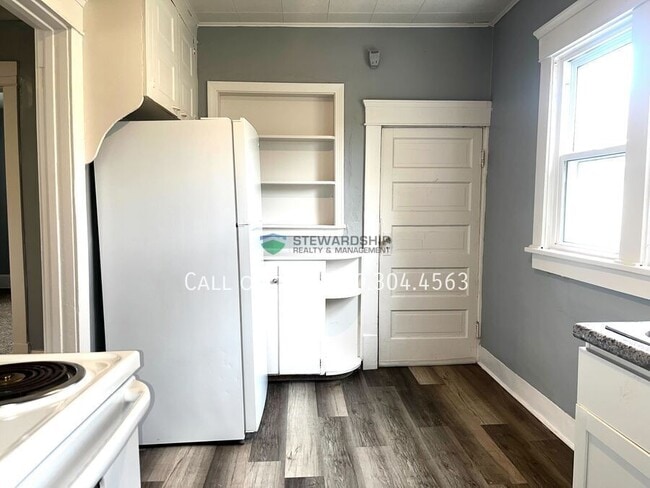 Building Photo - 2291 11th St SW