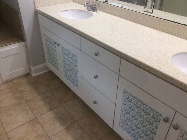 Building Photo - New Bern Family Home 3 bedroom with FROG