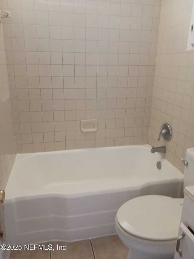 Building Photo - 2102 Brooklyn Rd