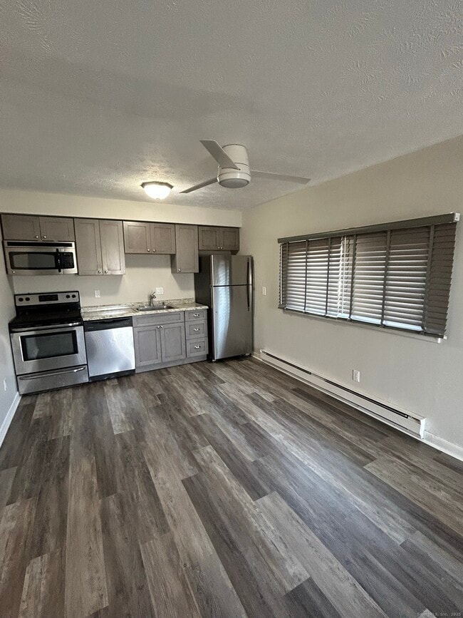 Building Photo - 159 Kings Hwy