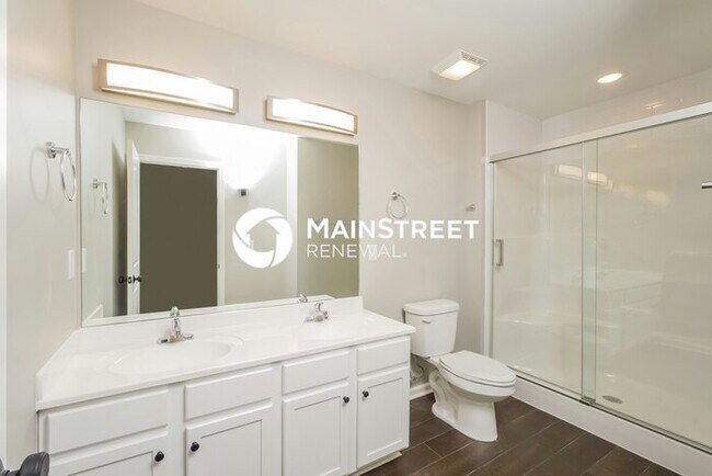 Building Photo - 3 Bedroom Pet-Friendly Home in Jeffersonville, IN with Main Street Renewal