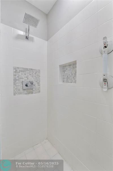 Building Photo - 10434 NW 6th Ct