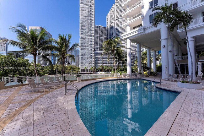 Building Photo - 801 Brickell Key Blvd