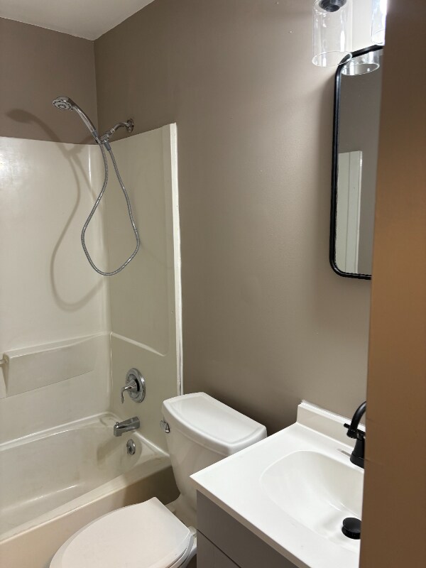 Building Photo - 14 Joan Dr