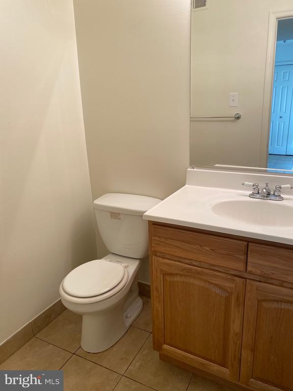 Building Photo - 1811 Hennessy Dr