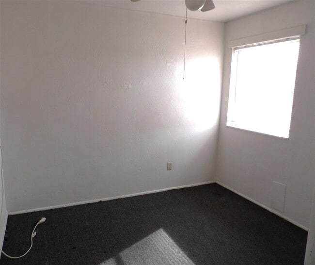 Building Photo - 2341 NW Bell Ave