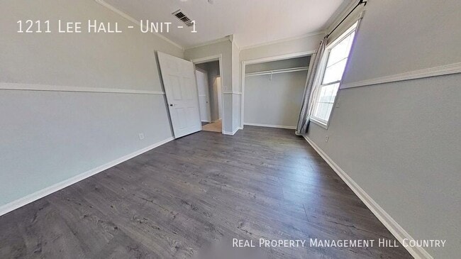 Building Photo - 1211 Lee Hall St