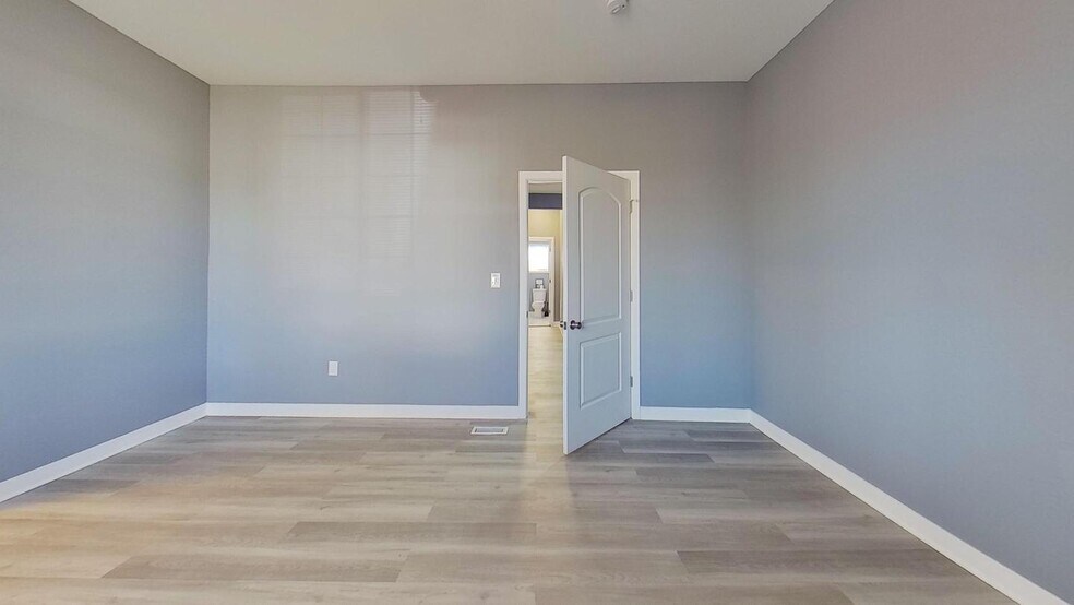 Building Photo - Spacious Modern Home | Stylish Comfort Nea...