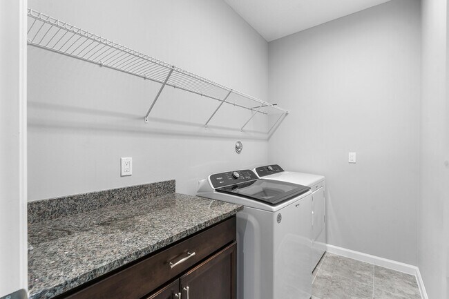 Building Photo - 16474 Helix Ct