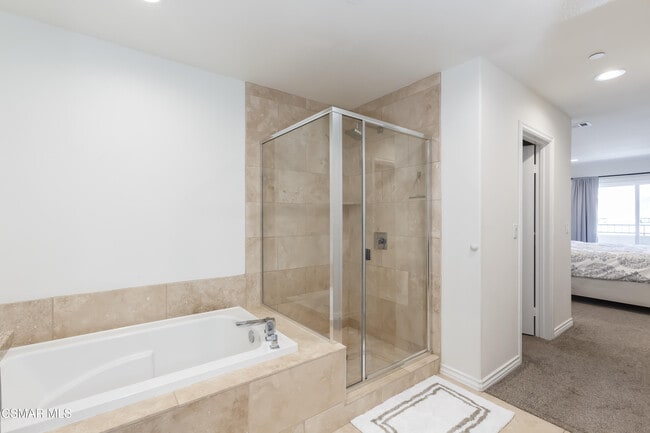 Building Photo - 327 Newbury Vista Ln