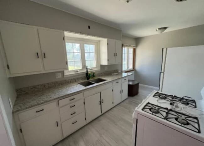 Building Photo - Stunning 3-Bedroom Rental Home – Comfort & Convenience!