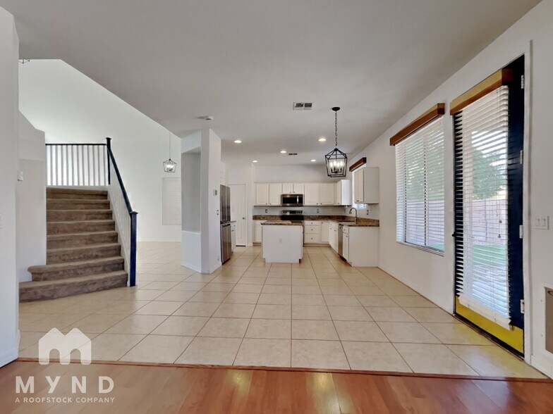 Building Photo - 22032 N 33rd Dr