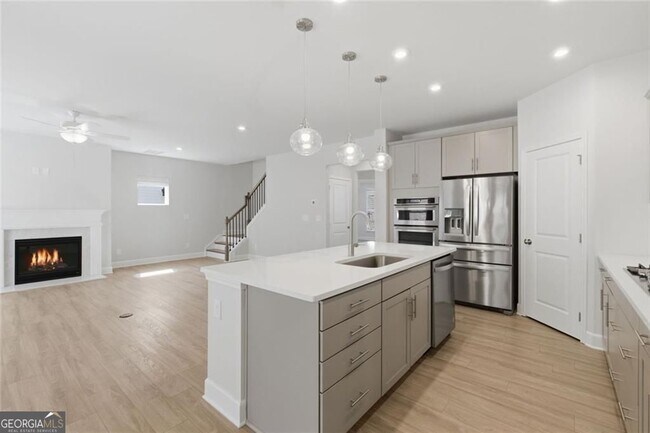 Building Photo - 2044 Garvin Rd