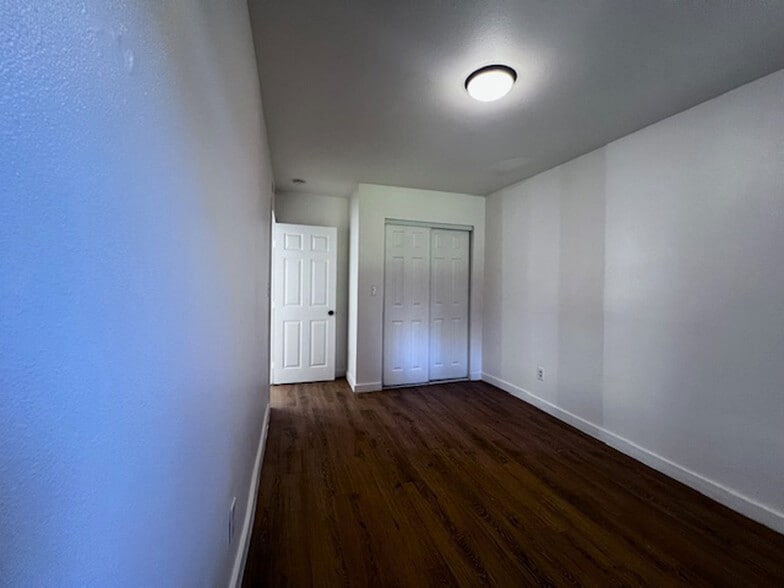 Building Photo - 699 30th St