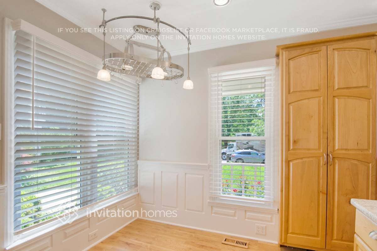 Building Photo - 7413 Laketree Dr
