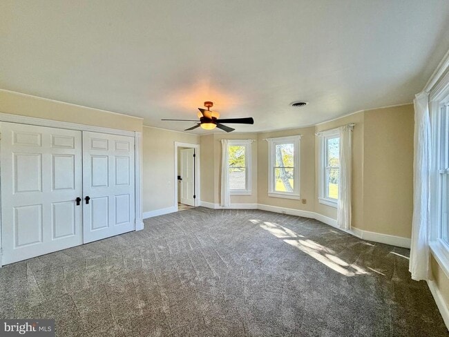 Building Photo - 48600 Deep Cove Ln