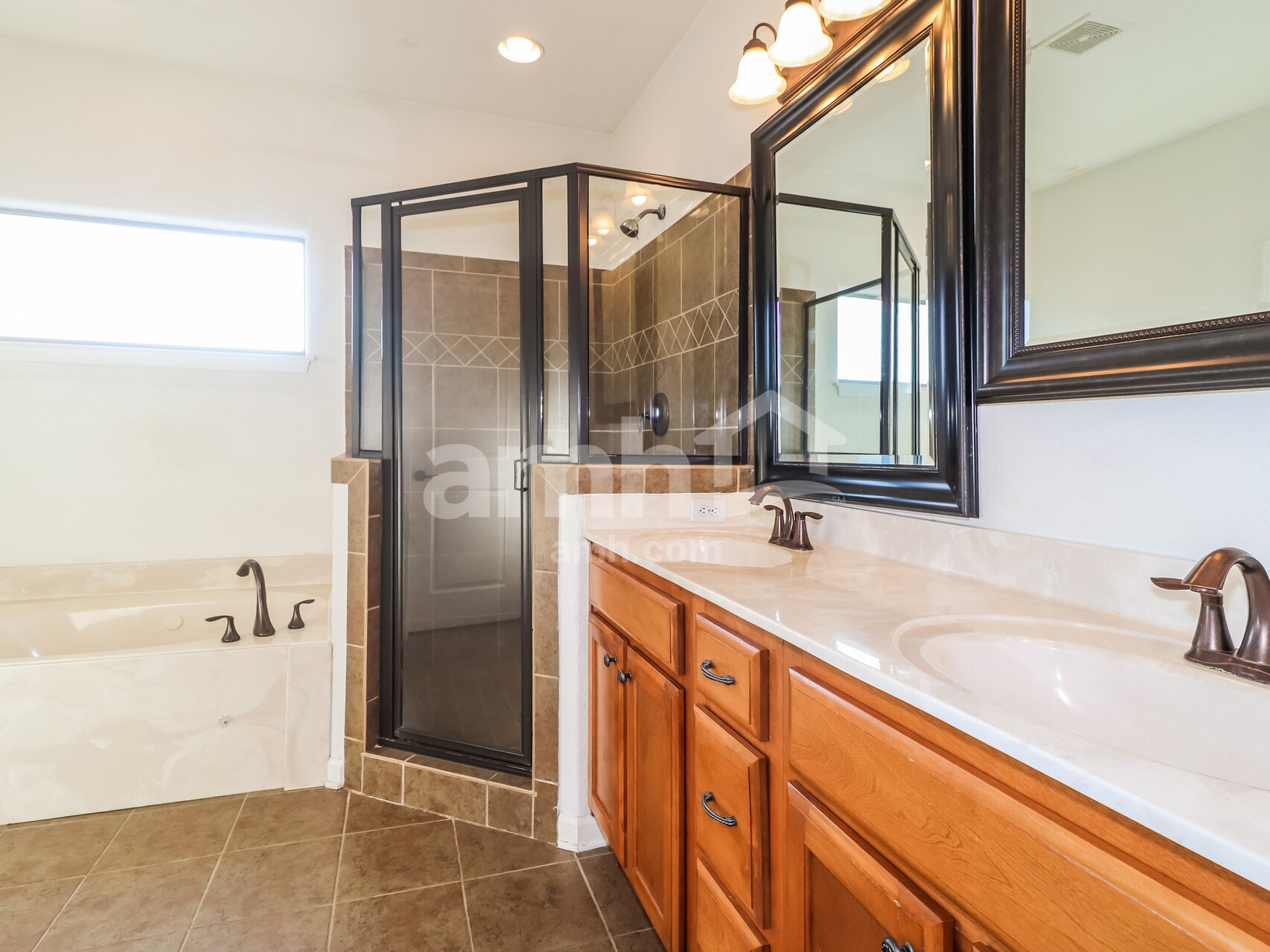 Building Photo - 440 Green Willow Cv