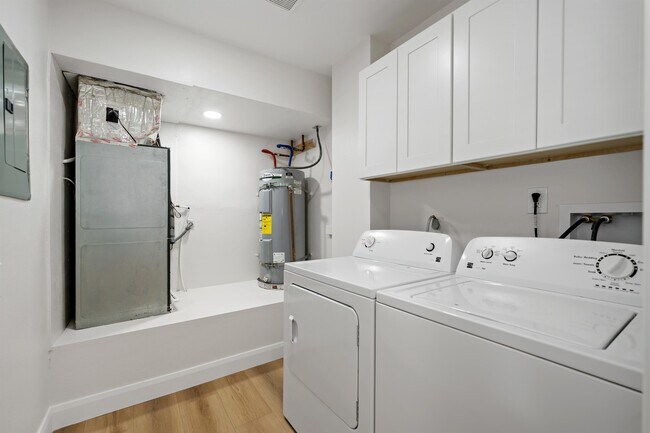 Building Photo - 1360 Shadow Lane114 M