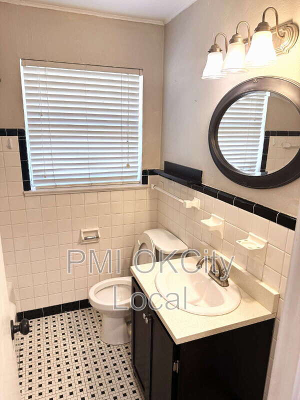 Building Photo - 3025 NW 67th St