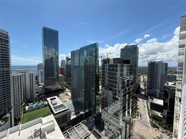 Building Photo - 1200 Brickell Bay Dr