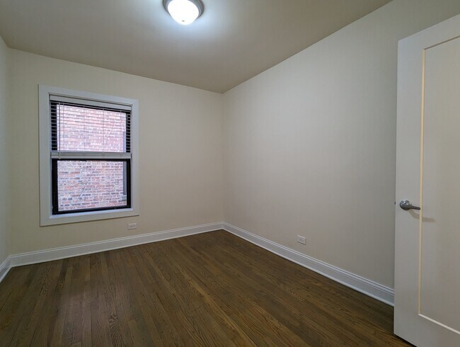 Building Photo - 2641 N Spaulding Ave