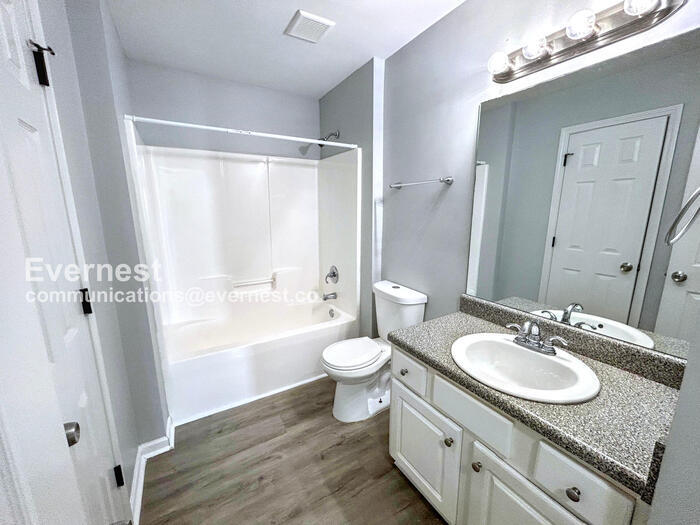 Building Photo - 1827 Belcher Pl SW